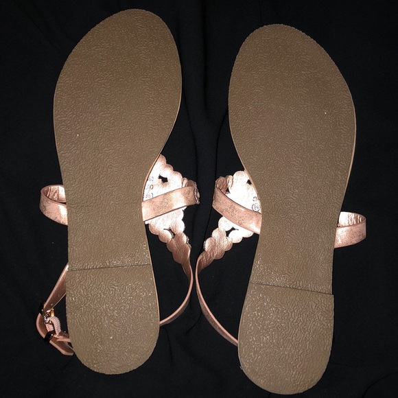 Sandals - Picture 2 of 3